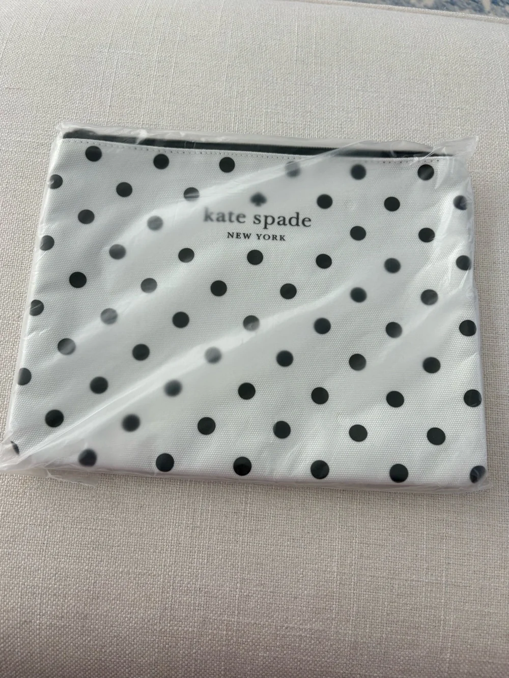 kate spade White with Black Polka Dots Cosmetic Case, Travel Pouch, Clutch. NWT